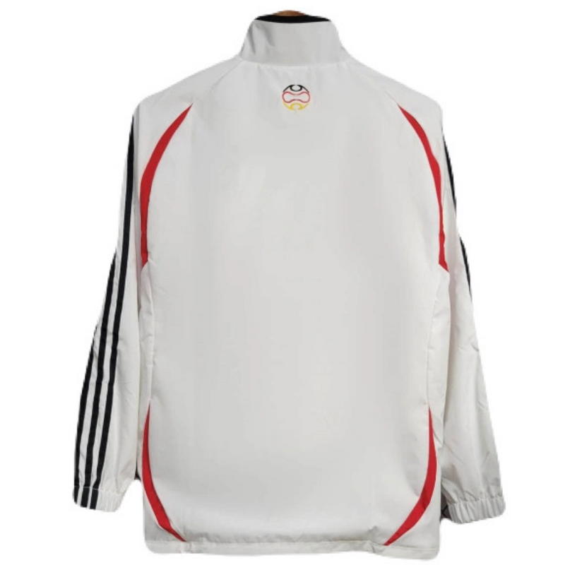 CHAQUETA CORTAVIENTOS ALEMANIA RETRO ✅