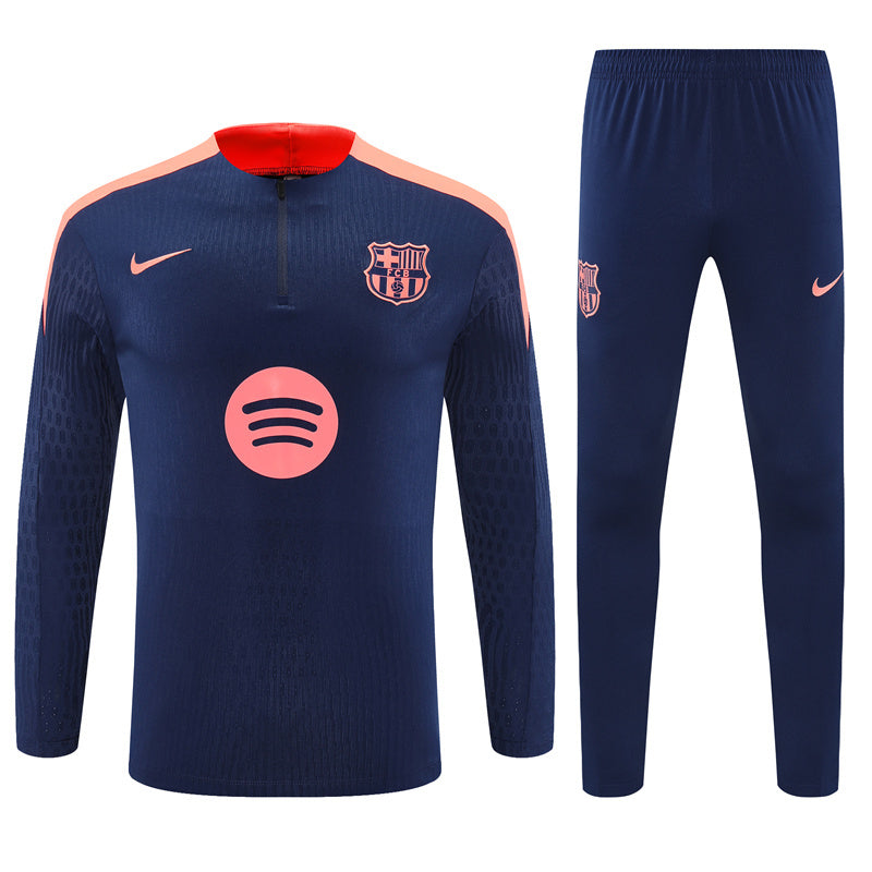 conjunto Barcelona entrenamiento 24/25, conjunto largo Barcelona hombre, conjunto Barcelona entrenamiento azul marino, conjunto Barcelona hombre 2025, conjunto deportivo Barcelona, conjunto entrenamiento Barcelona 24/25, conjunto Barcelona 24/25, conjunto de entrenamiento fútbol Barcelona, conjunto largo Barcelona hombre azul marino, conjunto Barcelona escudo, conjunto Barcelona granate, conjunto Barcelona 2025, conjunto largo entrenamiento Barcelona hombre, ropa entrenamiento Barcelona, conjunto Barcelona 