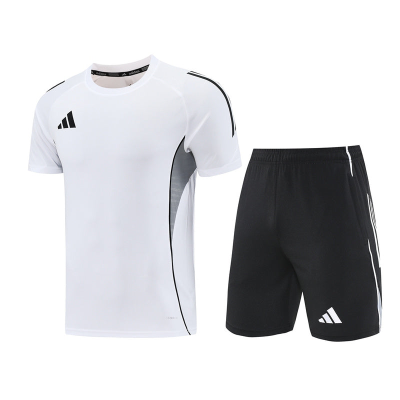 Camiseta y Pantalón Corto Adidas