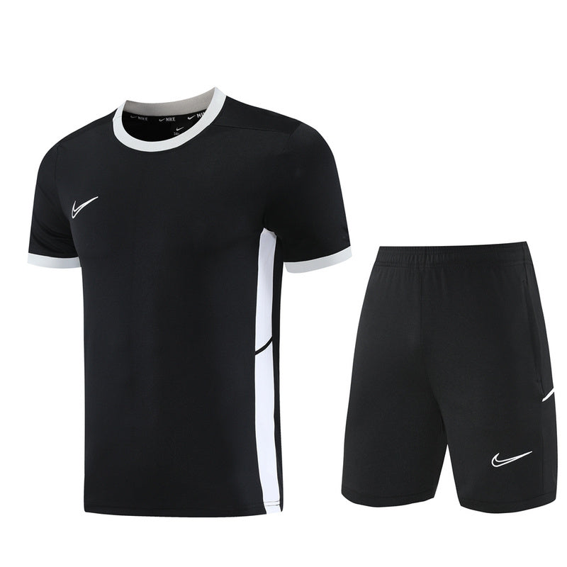 Camiseta y Pantalón Corto Nike