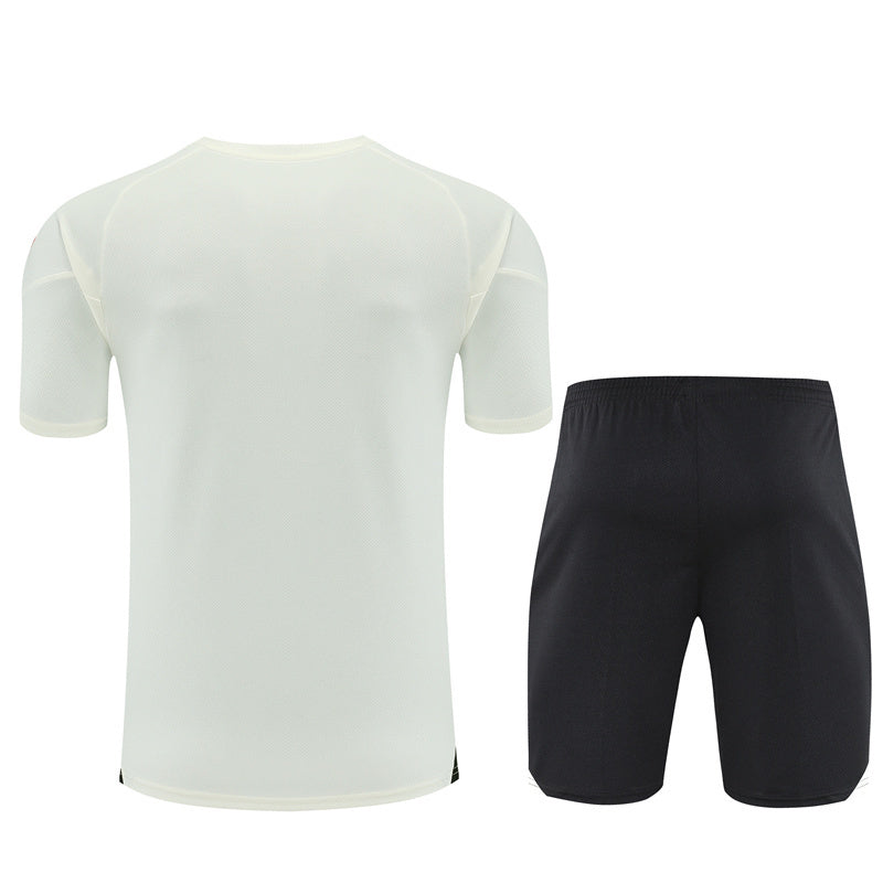 LIVERPOOL CONJUNTO ENTRENAMIENTO 25/26 HOMBRE