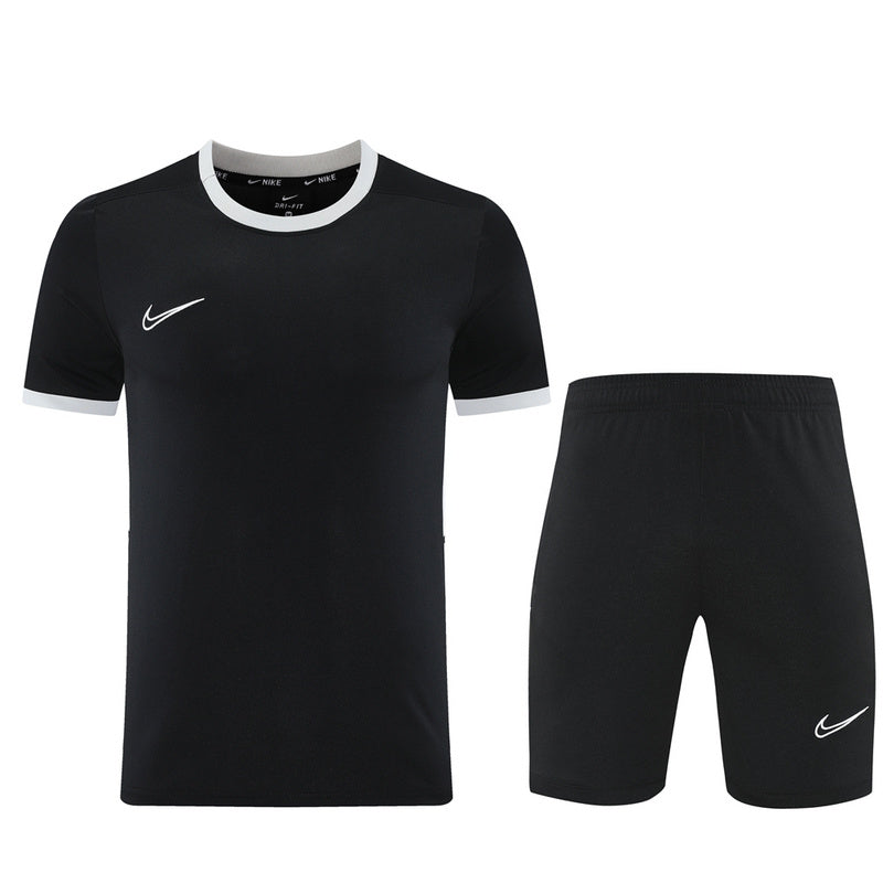 Camiseta y Pantalón Corto Nike