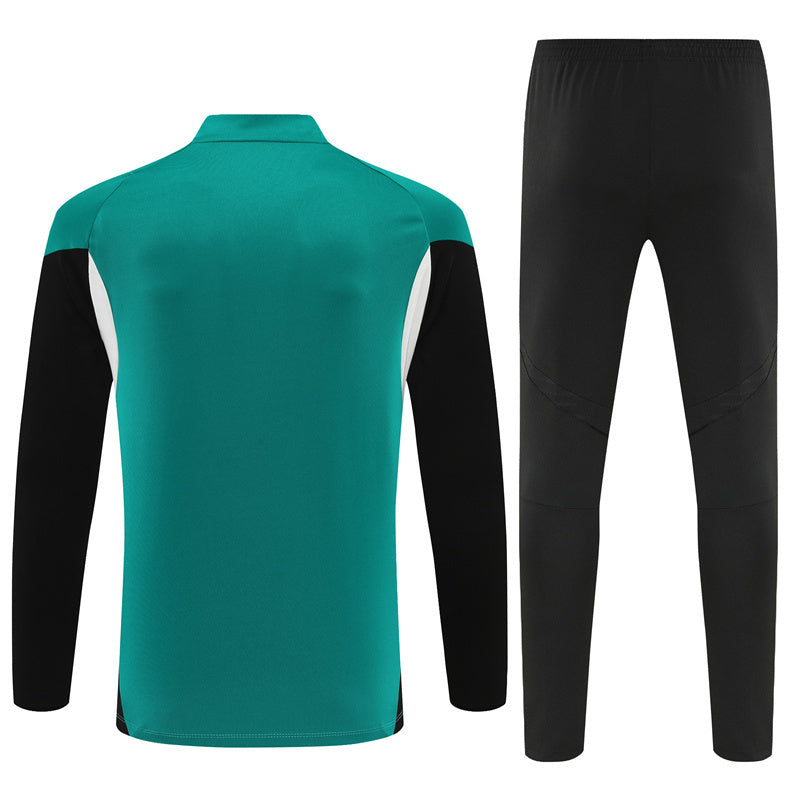 CONJUNTO LARGO LIVERPOOL ENTRENAMIENTO 25/26 HOMBRE