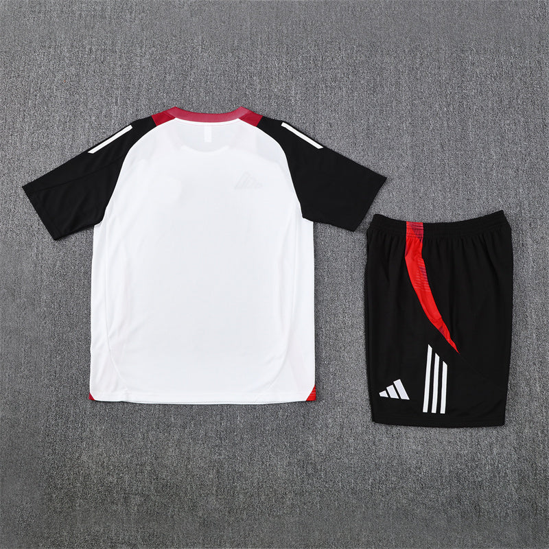 MANCHESTER UNITED CONJUNTO ENTRENAMIENTO 24/25 HOMBRE