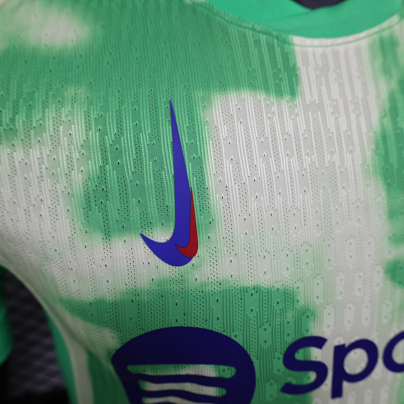 camiseta Barcelona tercera equipación verde, camiseta Barcelona 24/25 hombre, camiseta Barcelona versión jugador, camiseta Barcelona hombre verde, camiseta Barça 24 25, camiseta FC Barcelona verde, camiseta Barcelona 2024, camiseta oficial Barcelona 24/25, camiseta Barça 2025, camiseta Barcelona deportiva hombre, camiseta Barcelona tercera equipación 2024, camiseta fútbol Barcelona 24/25, camiseta Barcelona versión jugador hombre, camiseta Barça 2024 jugador, compra camiseta Barcelona hombre.