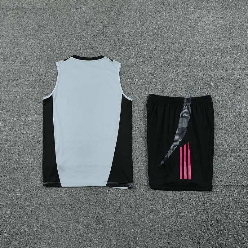 Camiseta Sin Mangas y Pantalón Corto Adidas
