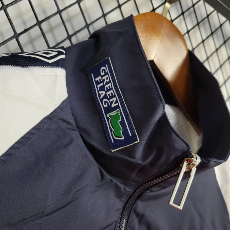 CHAQUETA CORTAVIENTOS INGLATERRA RETRO ✅