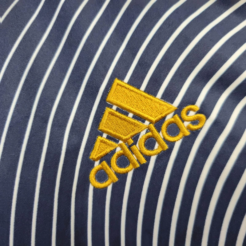 CHAQUETA CORTAVIENTOS FRANCIA RETRO ✅