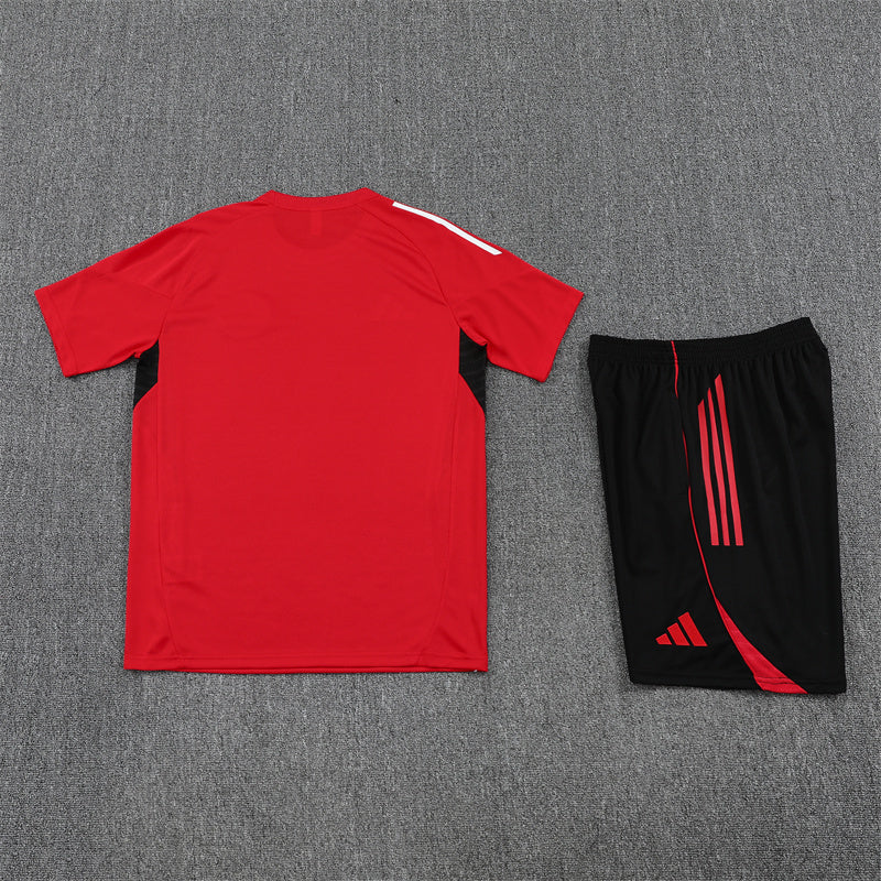 MANCHESTER UNITED CONJUNTO ENTRENAMIENTO 25/26 HOMBRE