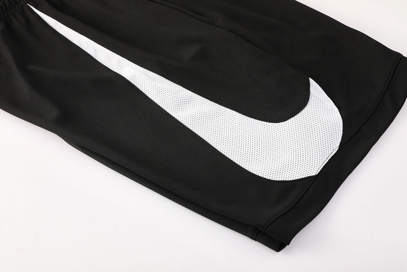Conjunto de camiseta y pantalón corto Nike
