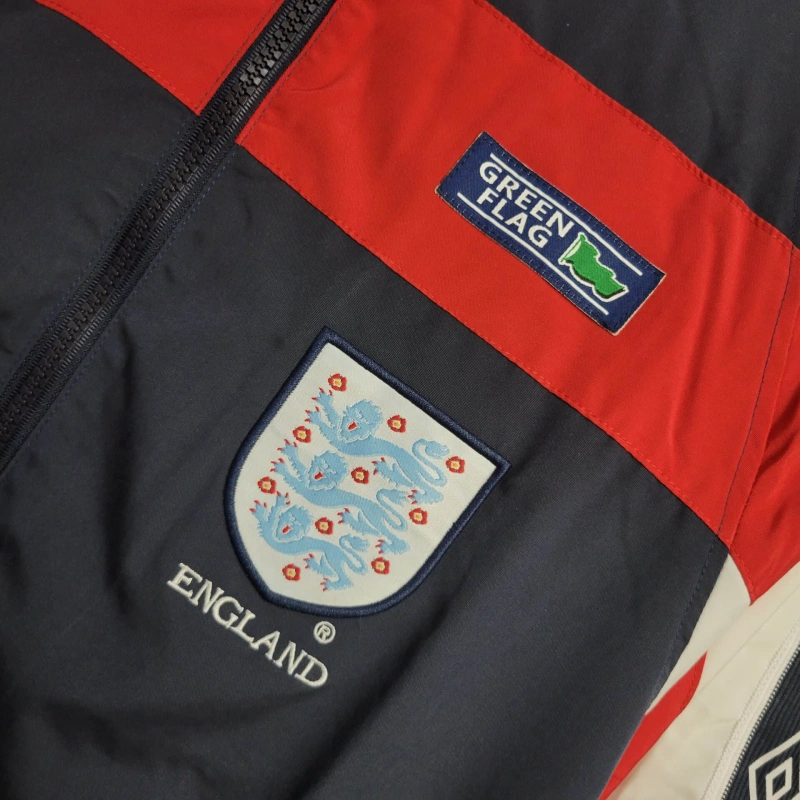 CHAQUETA CORTAVIENTOS INGLATERRA RETRO ✅