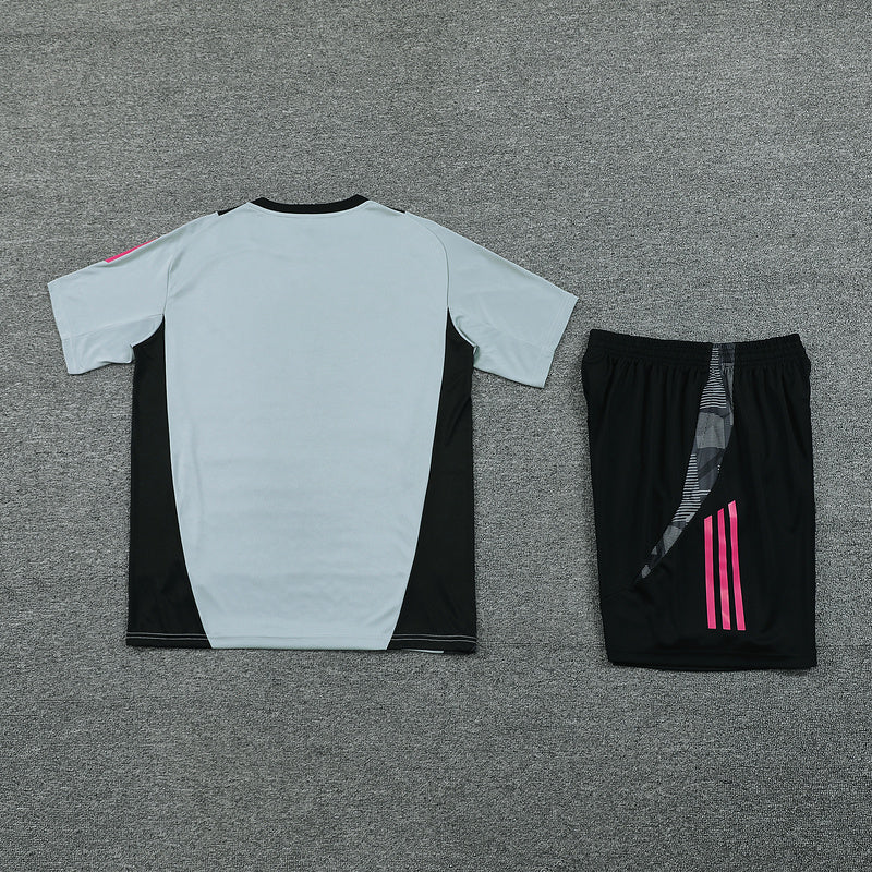 Camiseta y Pantalón Corto Adidas