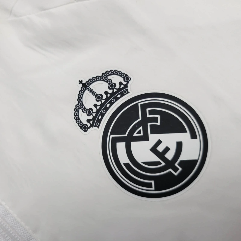 CHAQUETA CORTAVIENTOS REAL MADRID 25/26 ✅