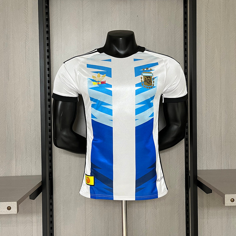 CAMISETA ARGENTINA DRAGON BALL Z 24/25 HOMBRE (VERSIÓN JUGADOR)