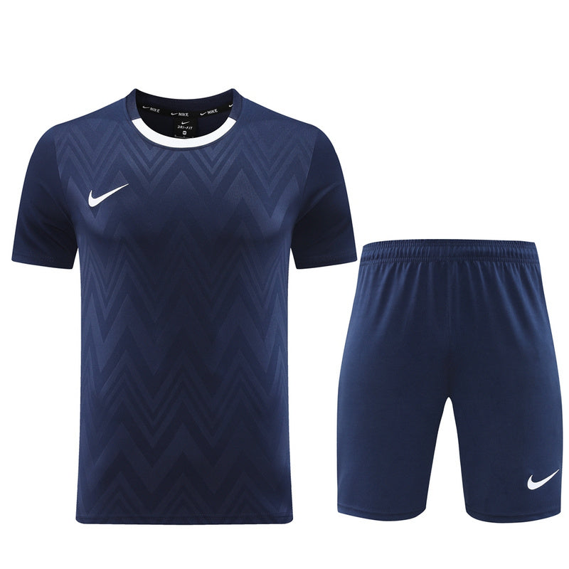 Conjunto de camiseta y pantalón corto Nike