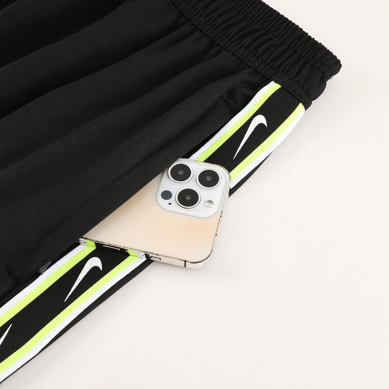 Conjunto de camiseta y pantalón corto Nike