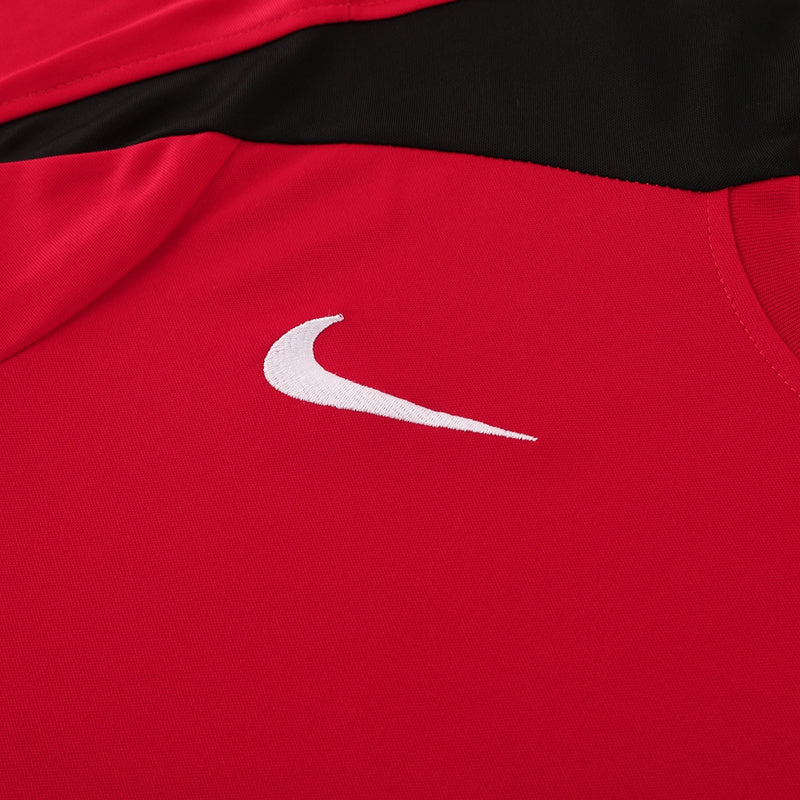 Conjunto de camiseta y pantalón corto Nike