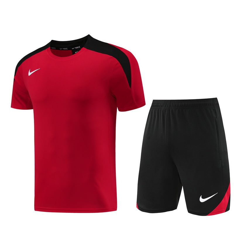 Conjunto de camiseta y pantalón corto Nike